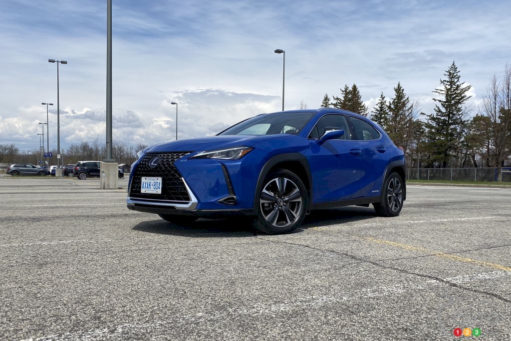 Essai du Lexus UX hybride 2021 : l'exploration urbaine verte ! - Vimarsana News
