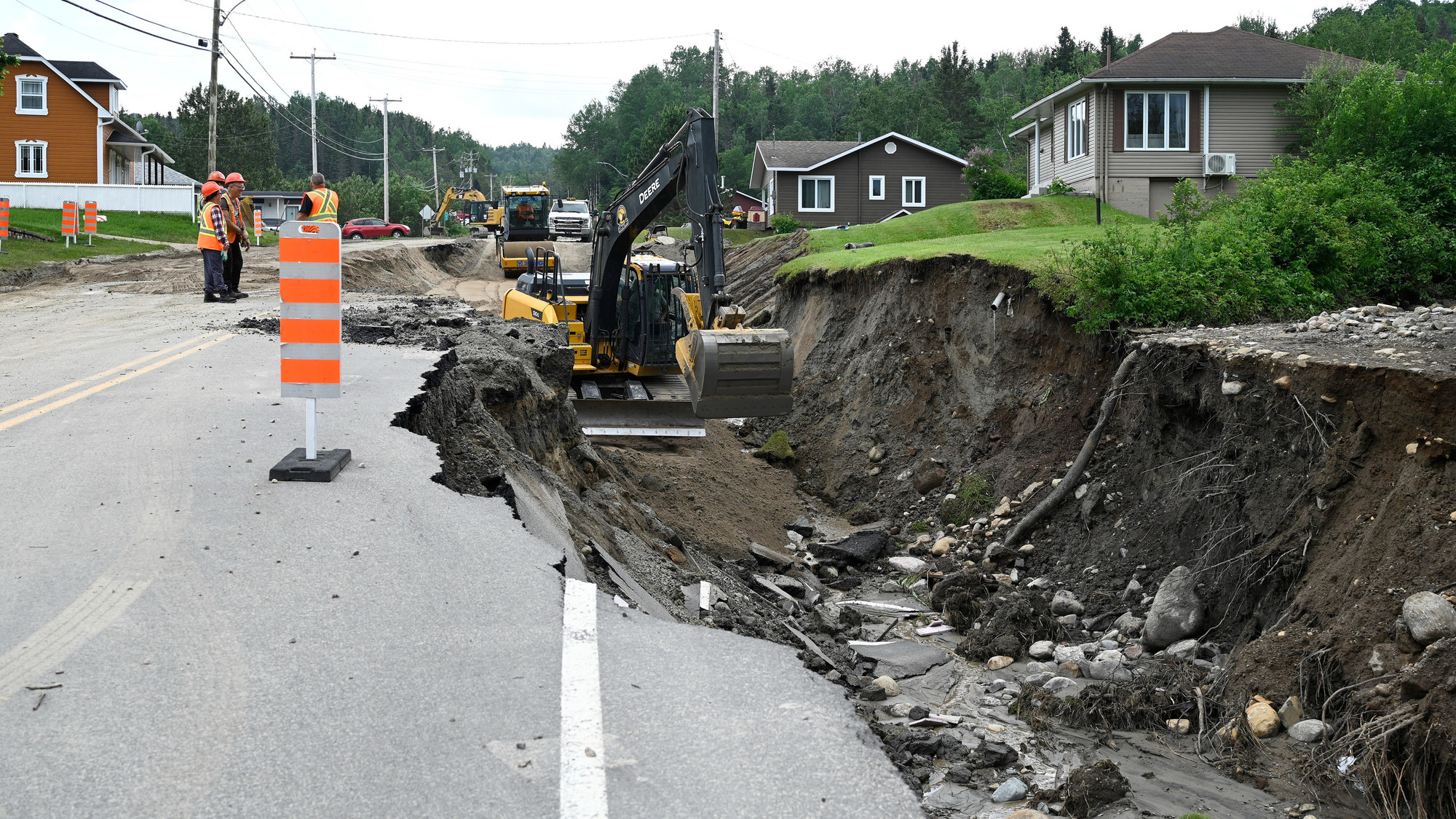 Saguenay les recherches se poursuivent toujours à Rivière Éternité