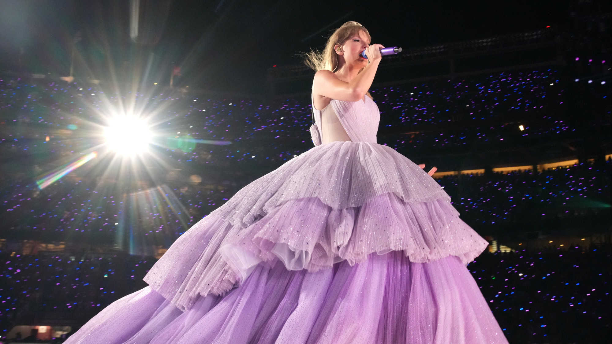 [PHOTOS]: Best Moments Of Taylor Swift's 'The Eras Tour' — The Beat 92.5