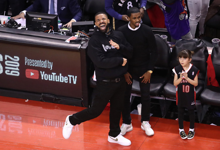 [PHOTOS]: Different Drake expressions, caught on camera — The Beat 92.5