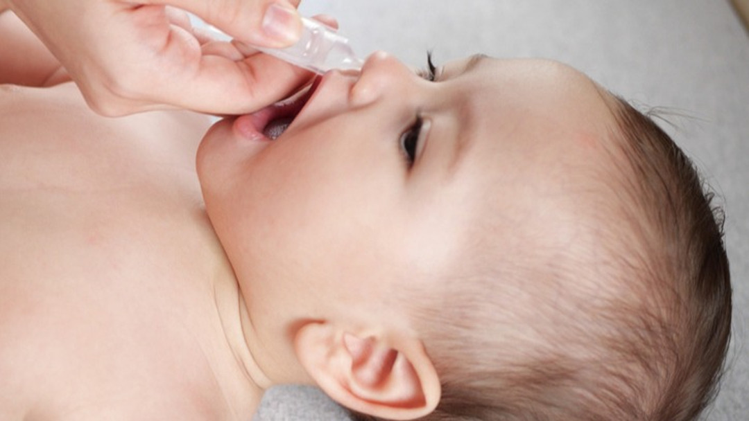 3 façons de faire un lavage nasal à un enfant 