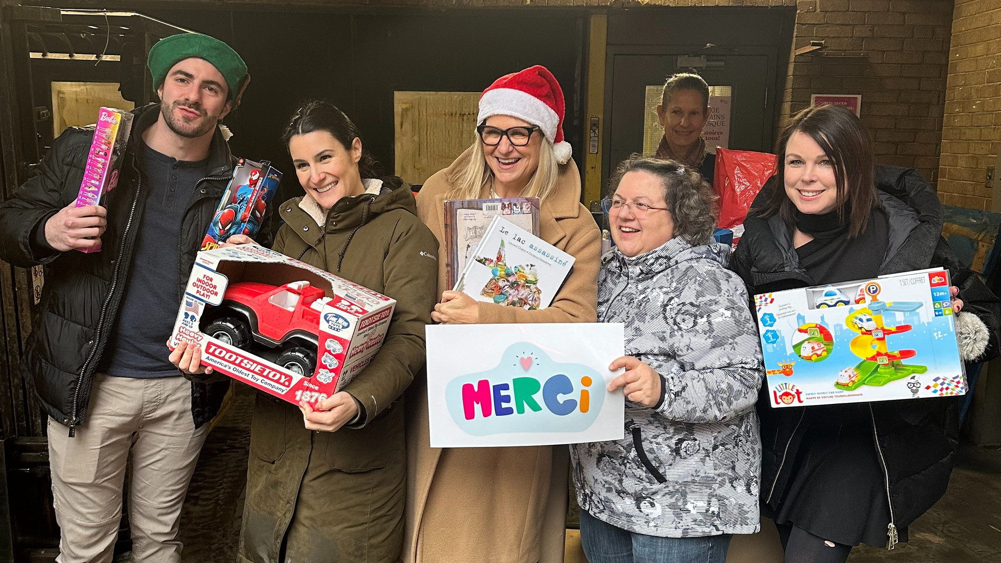 PHOTOS The Beat's Holiday Drive for CHU SainteJustine Foundation