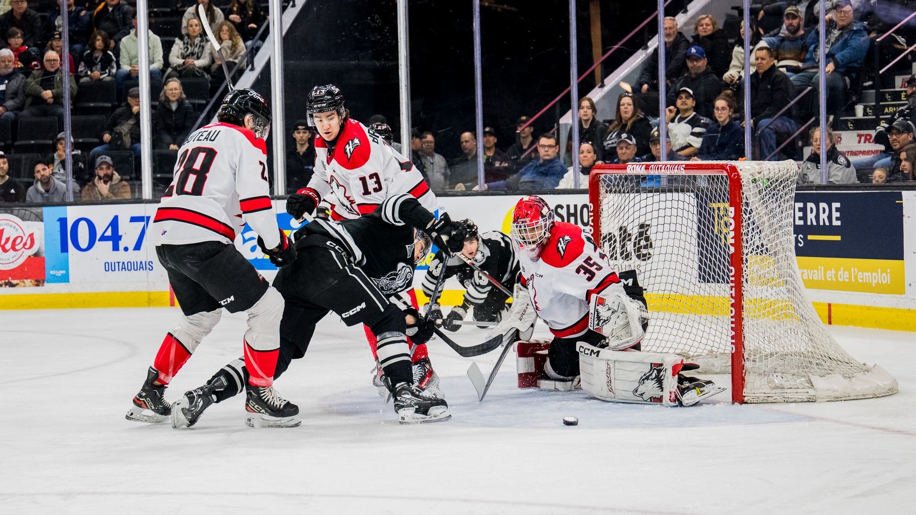 Séries De La Lhjmq La Flamme Des Olympiques Séteint En Deuxième