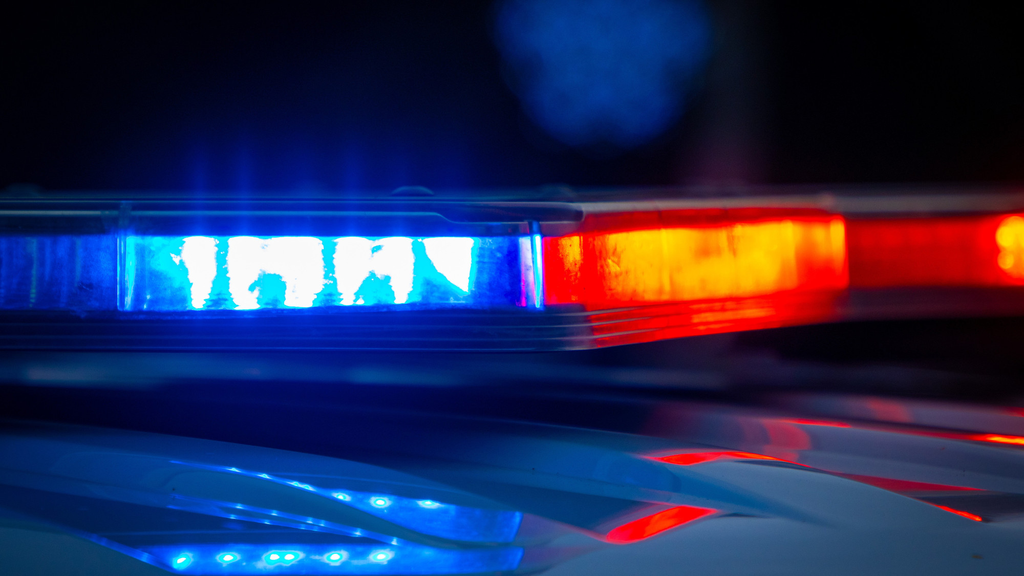 Exquisite Alerte Amber: Une Ado De 15 Ans Enlevée À Montréal Artwork for Mobile Exquisite Alerte Amber: Une Ado De 15 Ans Enlevée À Montréal Artwork for Mobile