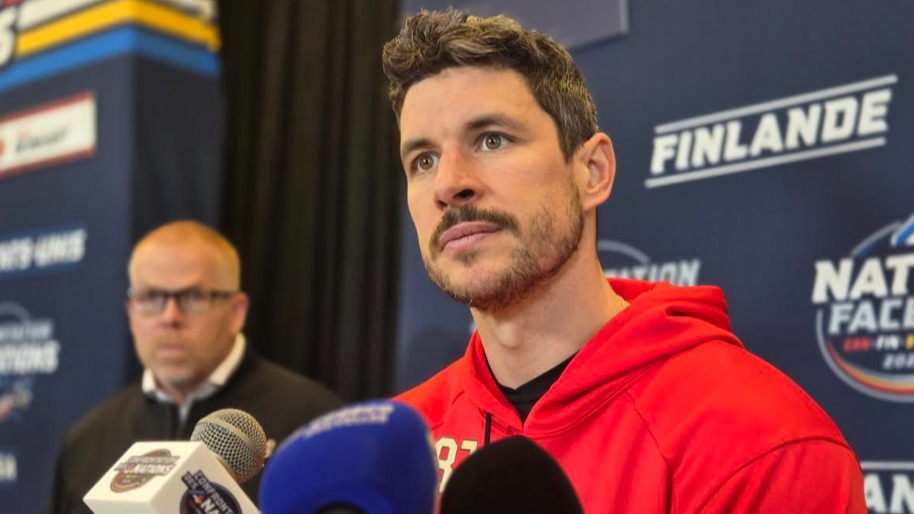La pression de la Confrontation des 4 Nations | «Jouer pour le Canada ...