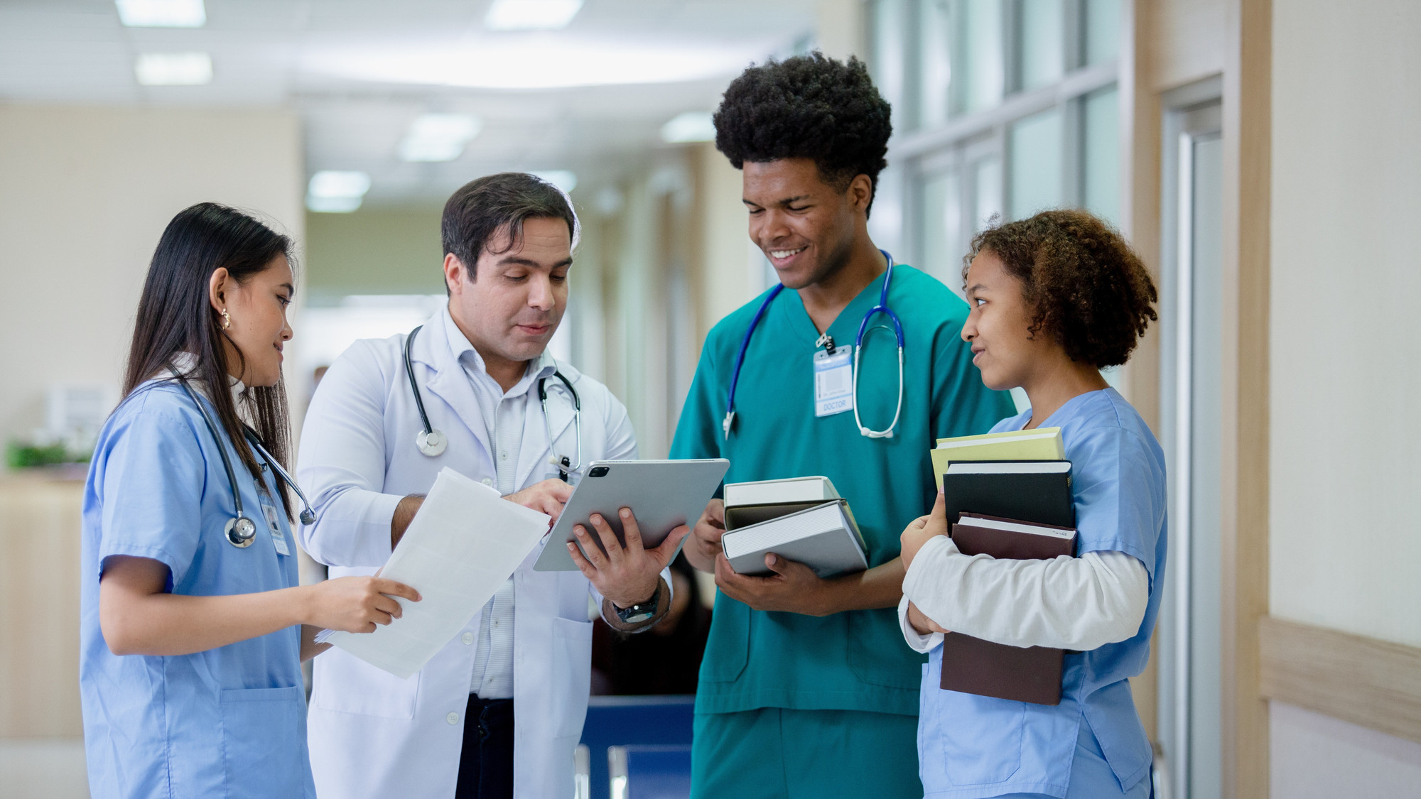 Crise en santé : de futurs médecins pourraient ne pas graduer en ...