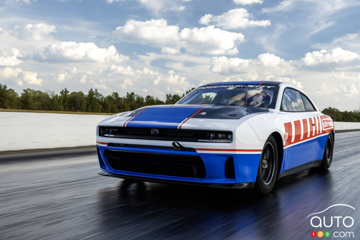 Dodge Charger Hustle Stuff Drag Pak | La course d'accélération en ...