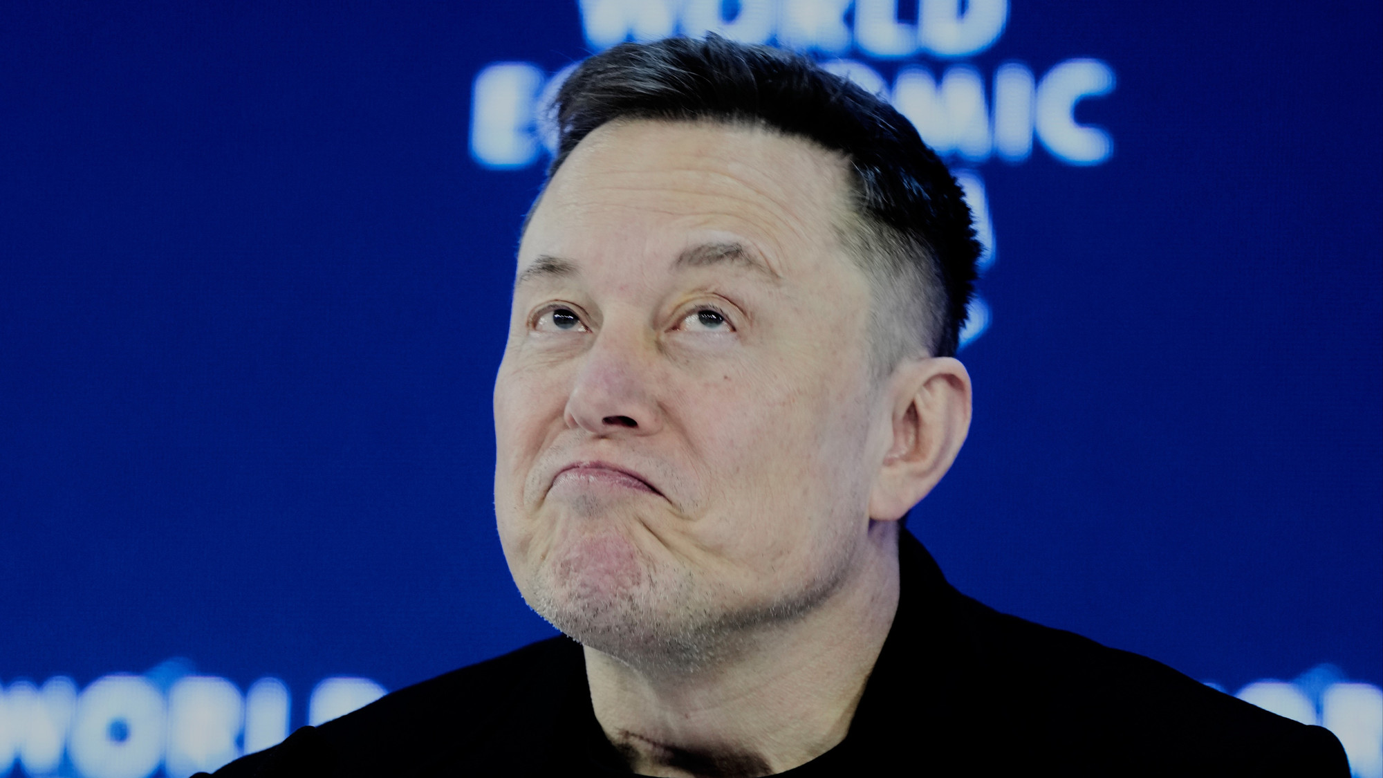 Elon Musk sommé de comparaître | Les locaux de X perquisitionnés par la ...